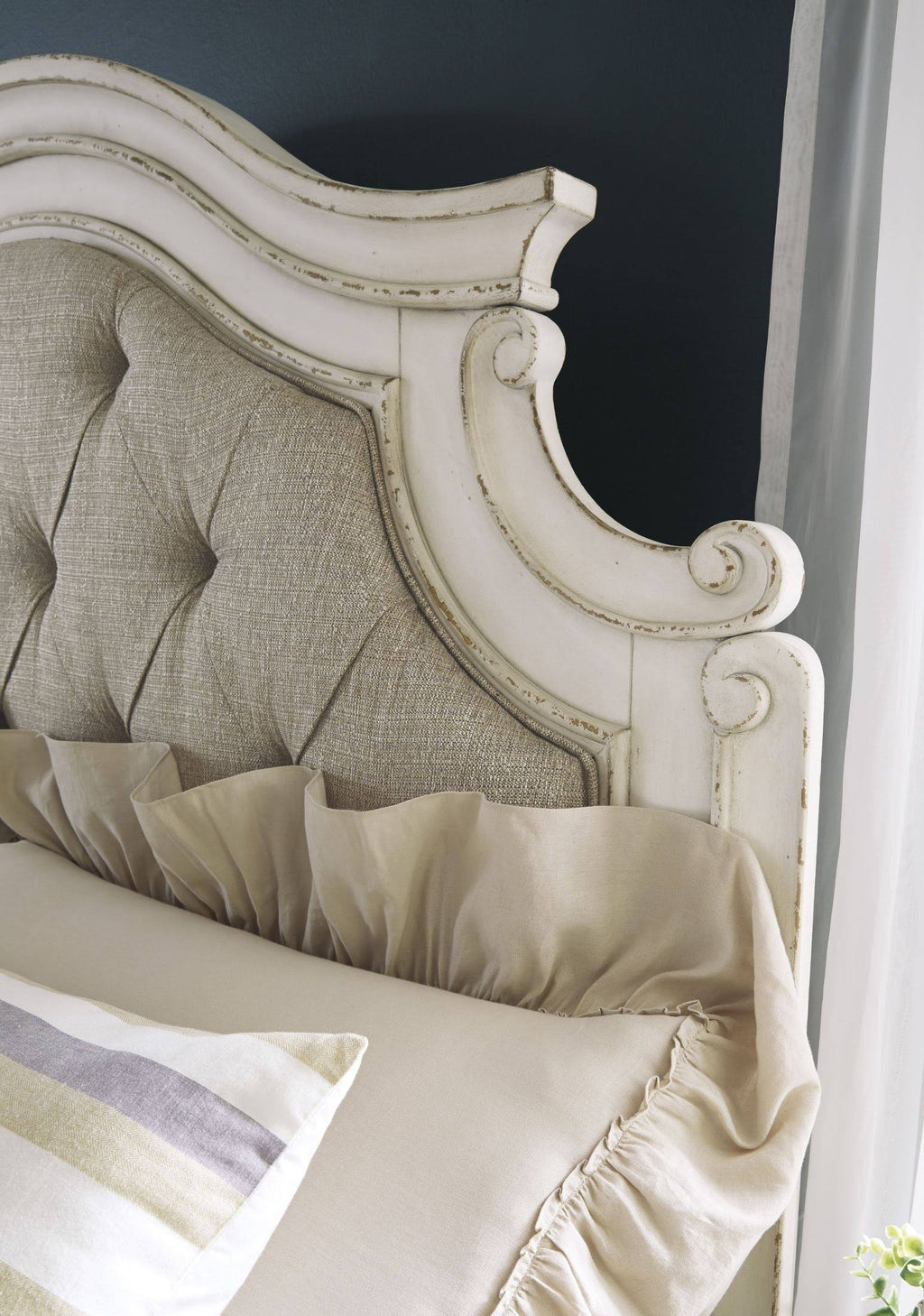 California King Bed A85983