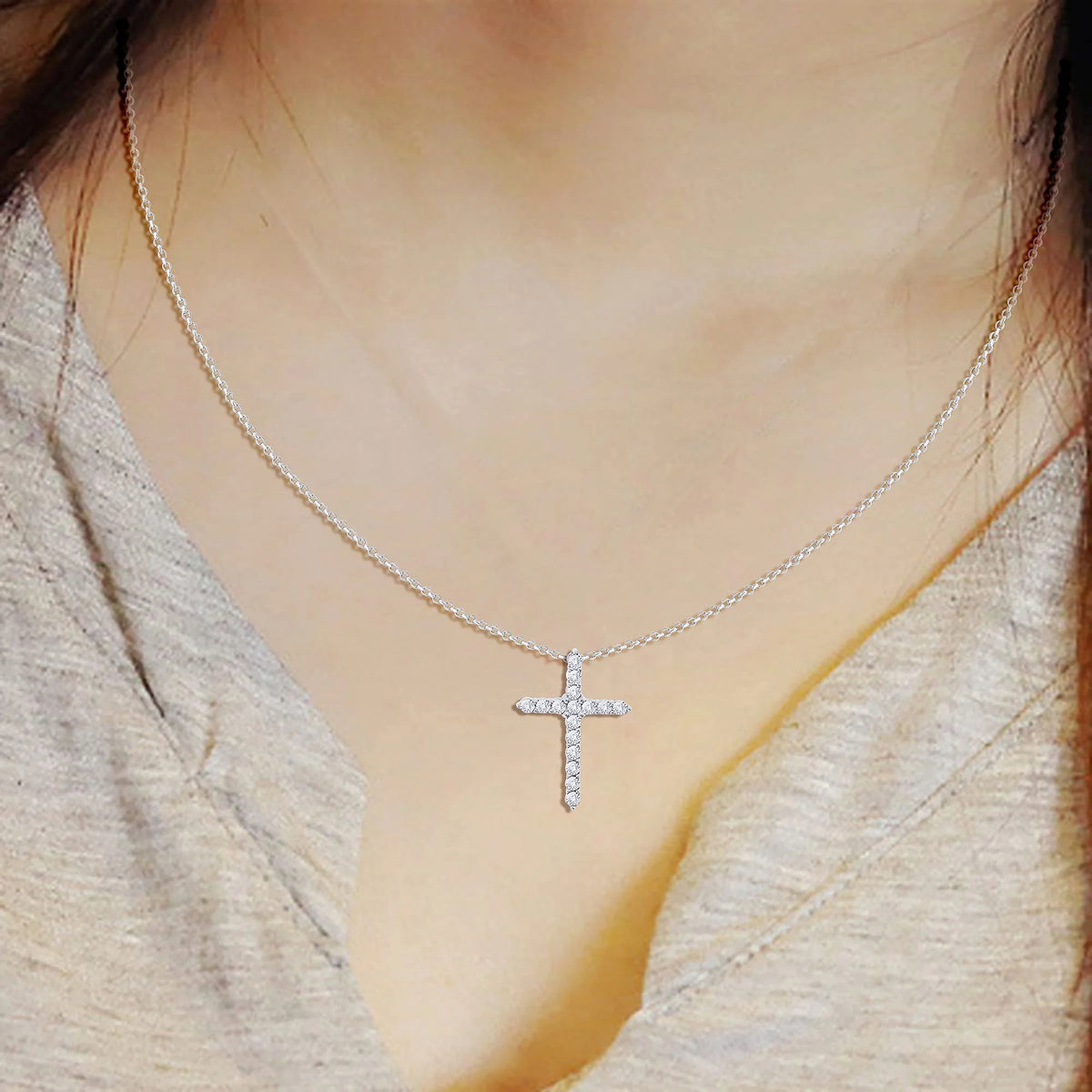 18K White Gold Over Silver Diamond Cross Pendant Necklace N990762