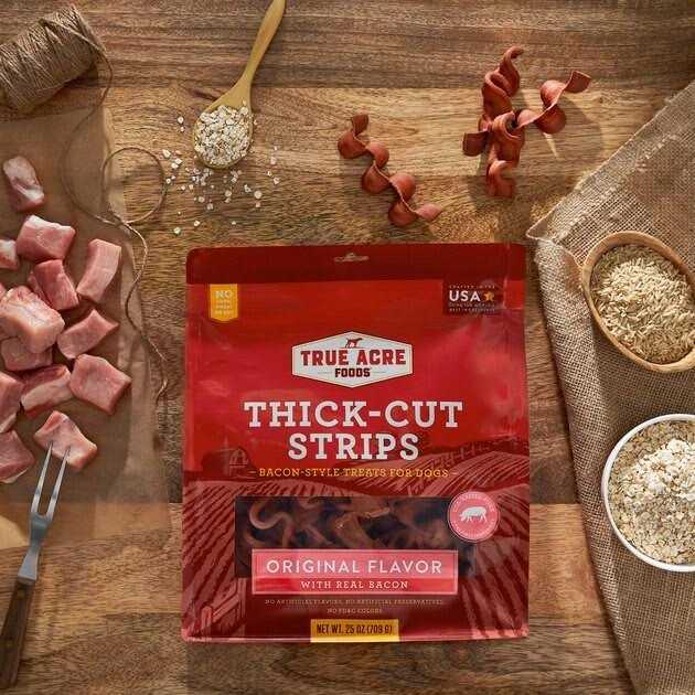 Thick Cut Strips with Real Bacon Dog Treats U857