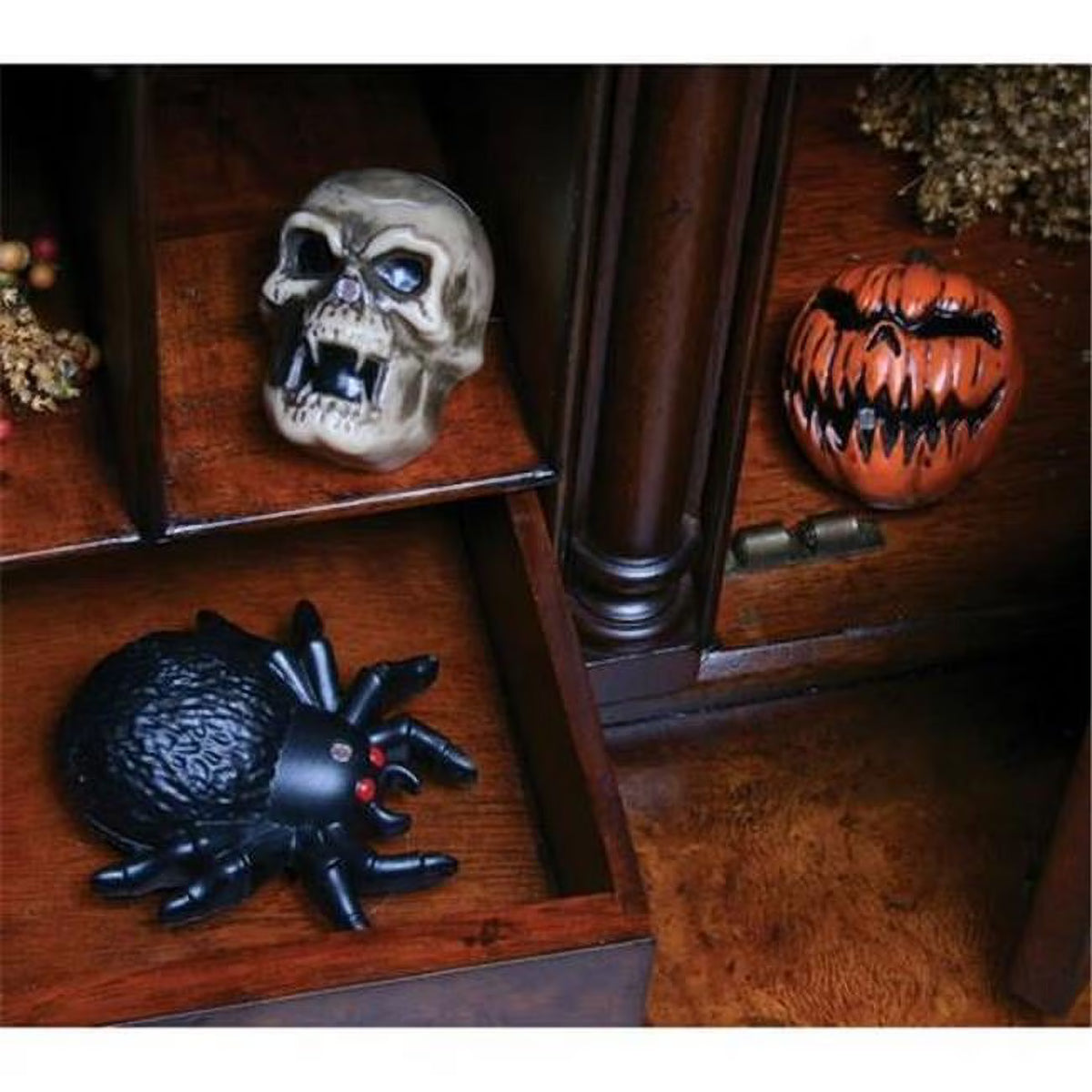 Hidden Screamer Halloween Decor Assortment - Pack of 12 E335