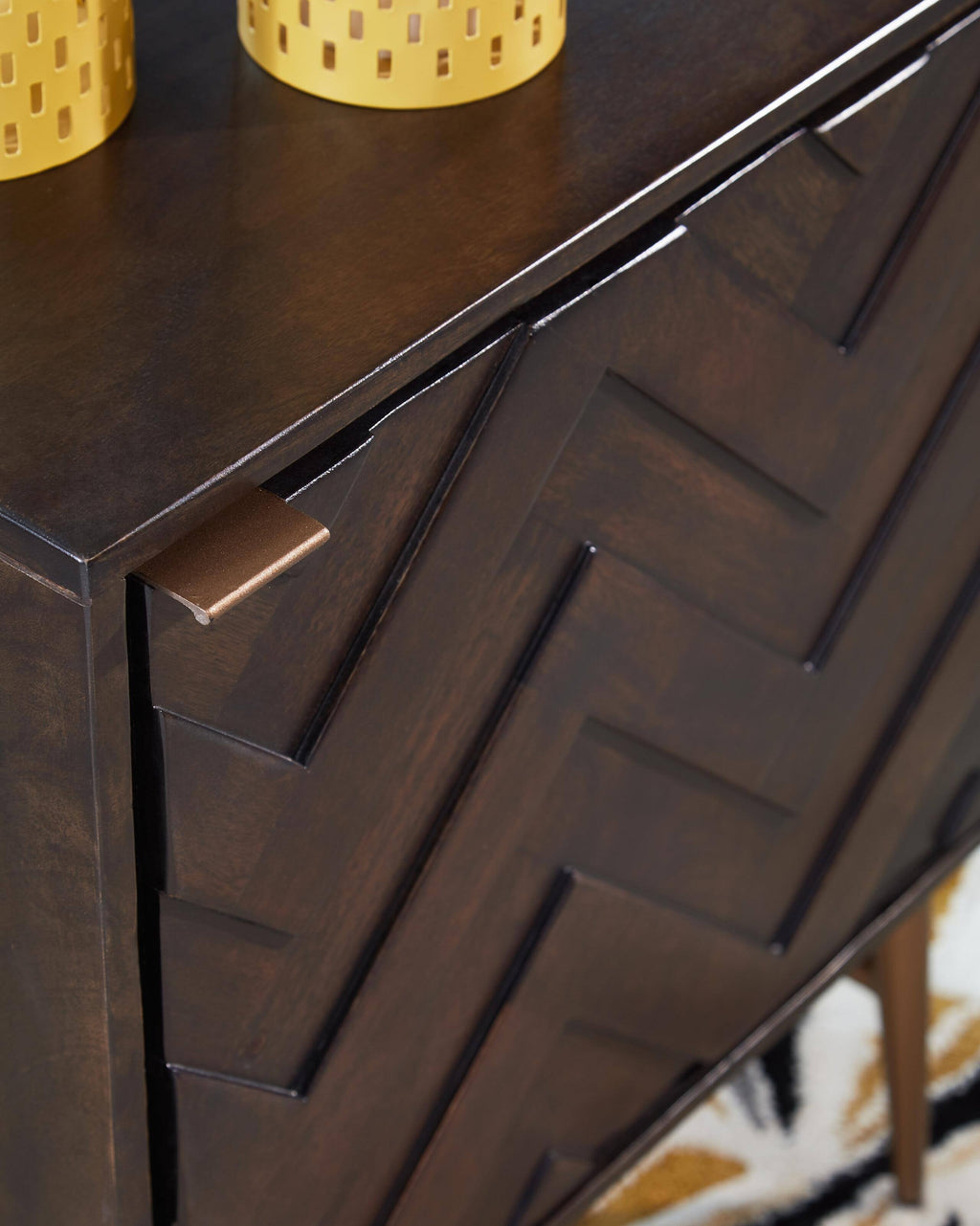 Accent Cabinet M59346