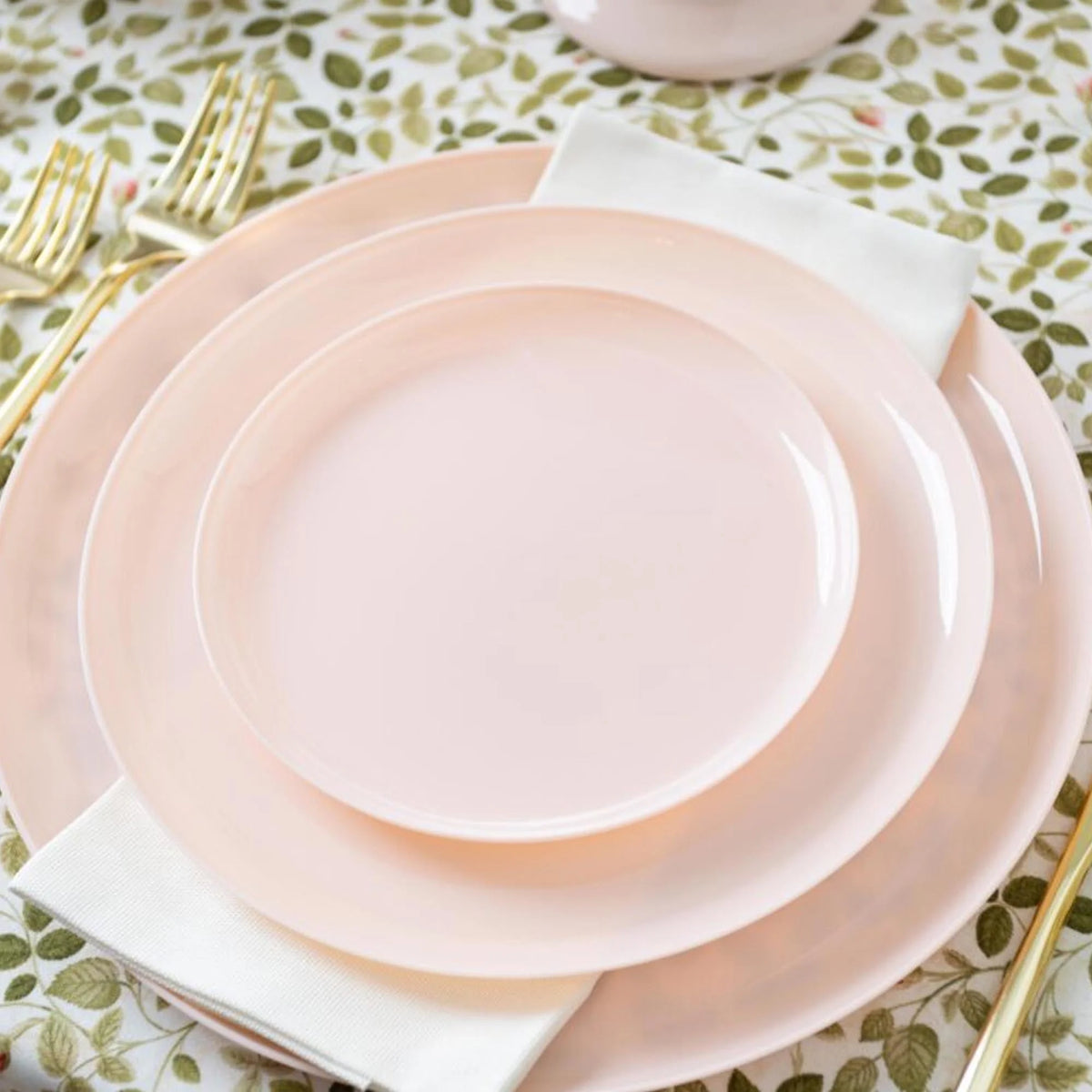 10.6" Round Pink Disposable Plastic Plates (90 Pack) J5007