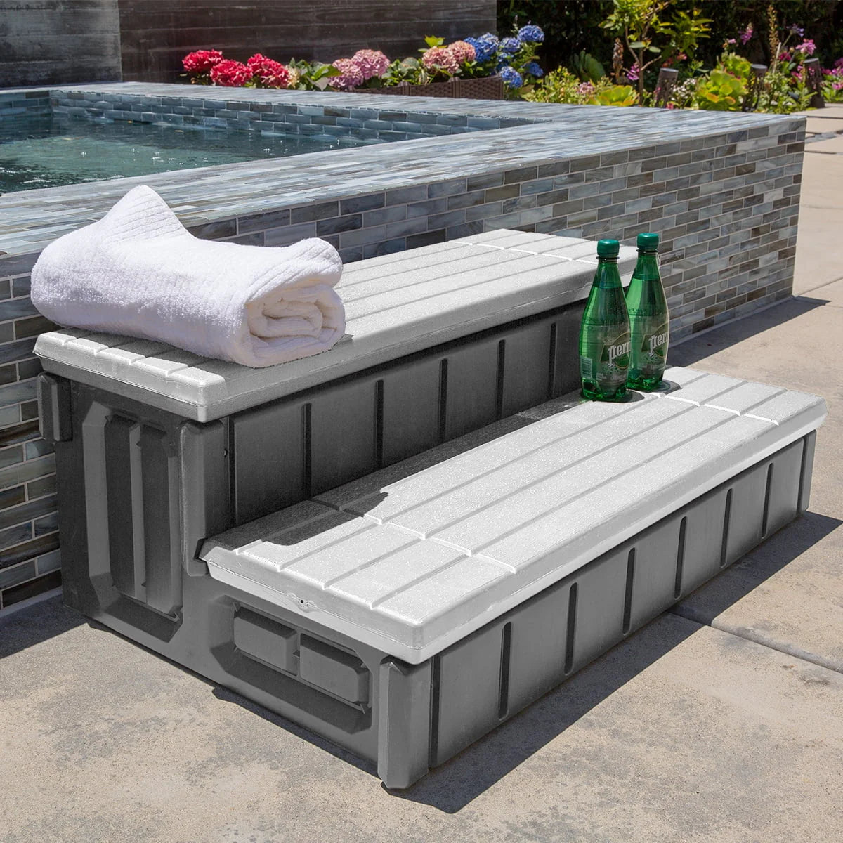 36 Spa Step Hot Tub and Spa 2-Step Storage Compartment H704